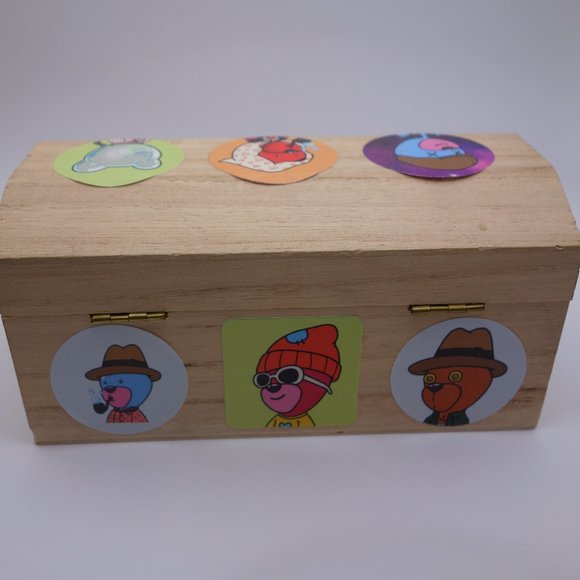 Set of Three(3) Pre-Loved Hand Design Callaway Chromesoft Golf Balls with Box - Picture 12 of 16